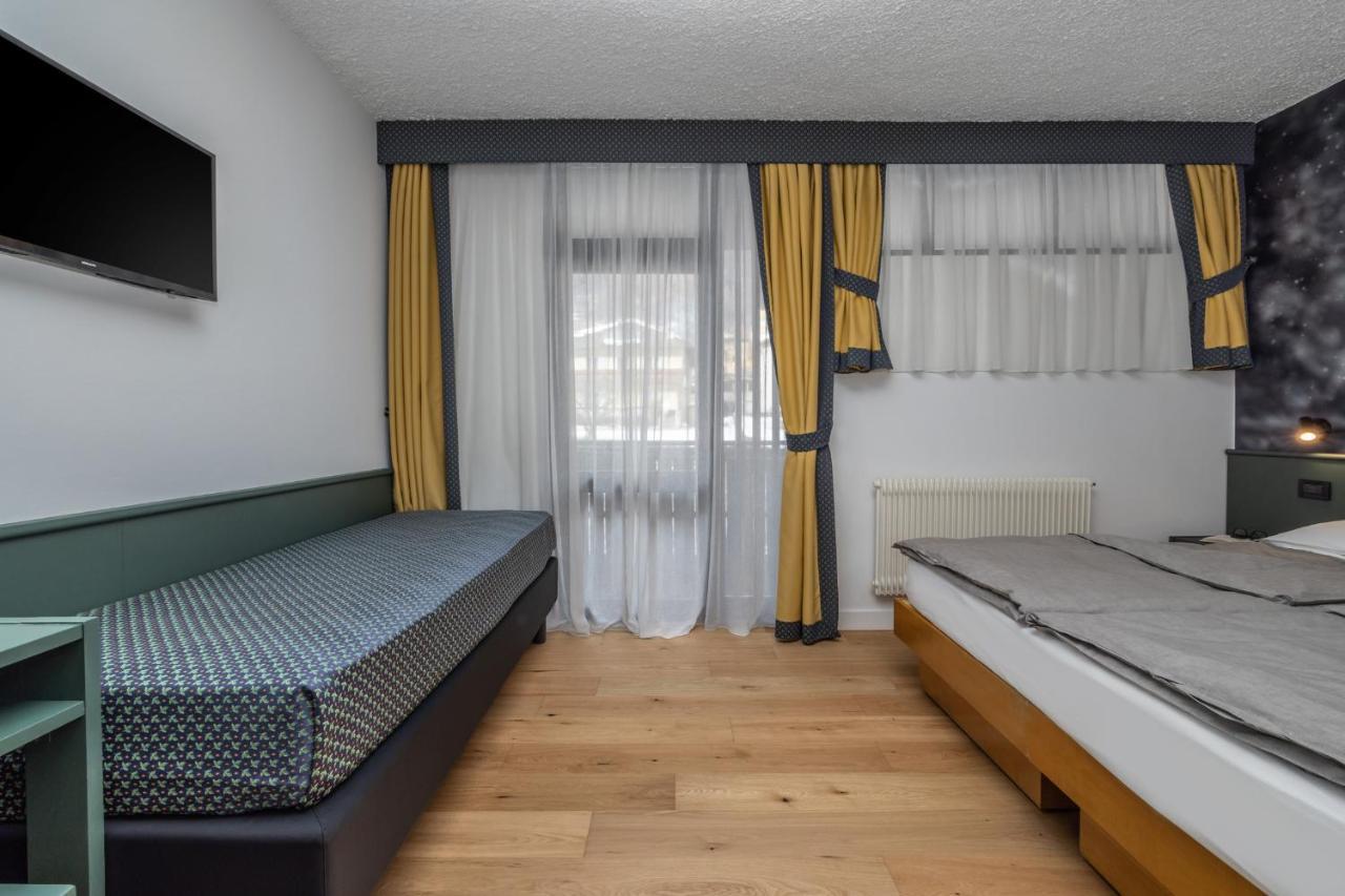 Pippo Hotel Terzolas Luaran gambar